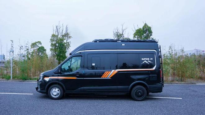 970-plus 房车亮相北京房车展冰球突破自由奔赴山海之约！趣蜂 B(图8)