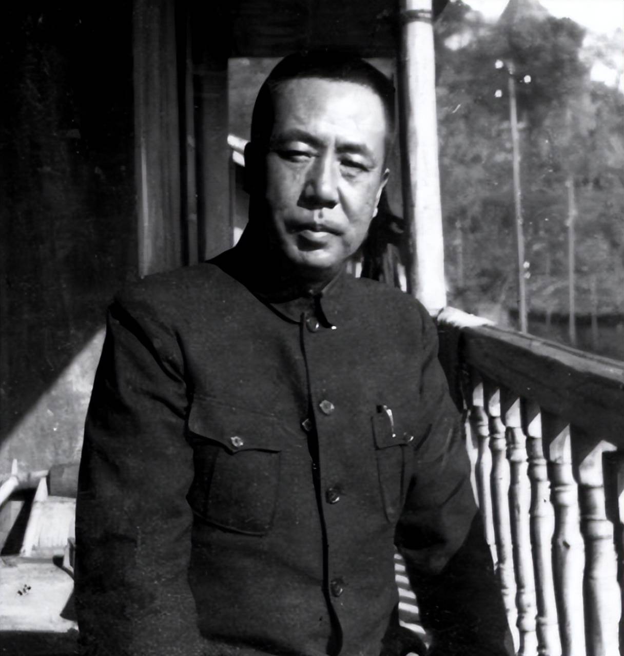 死领出腐烂遗体女儿好友潜水偷渡运回骨灰冰球突破豪华版手机版陈宝仓牺牲后友人冒(图5)