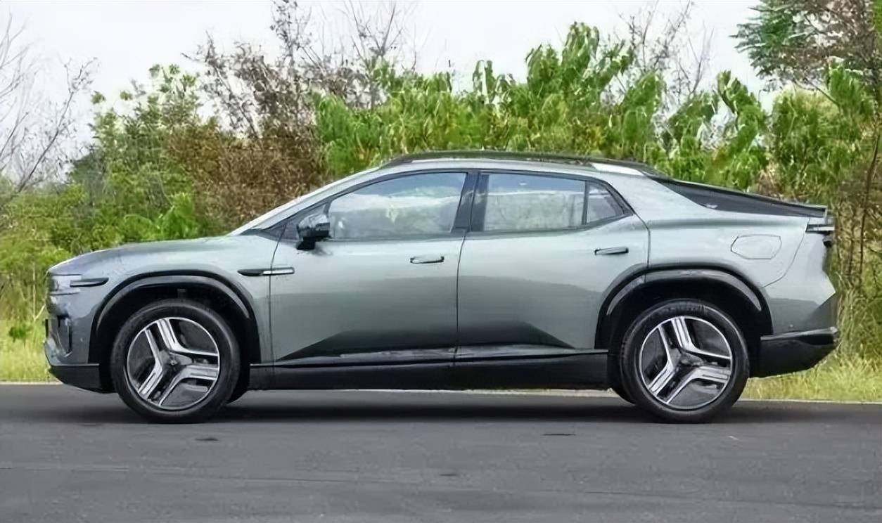 排双人床长安启源E07露营出行好搭档冰球突破游戏网站6kW对外放电+后(图4)